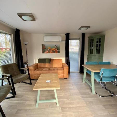 Chalet De Huismus Rijs Bagian luar foto