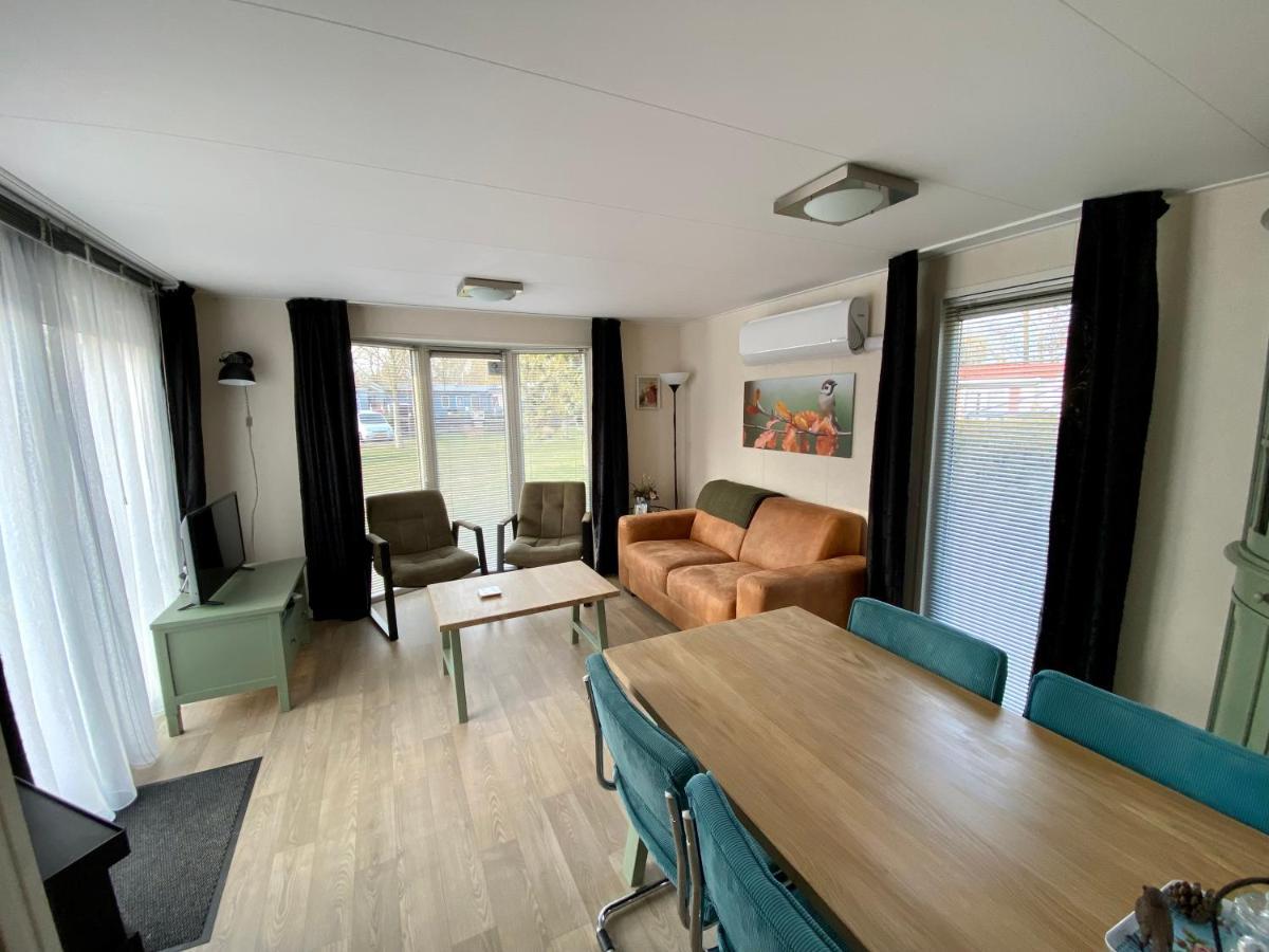 Chalet De Huismus Rijs Bagian luar foto
